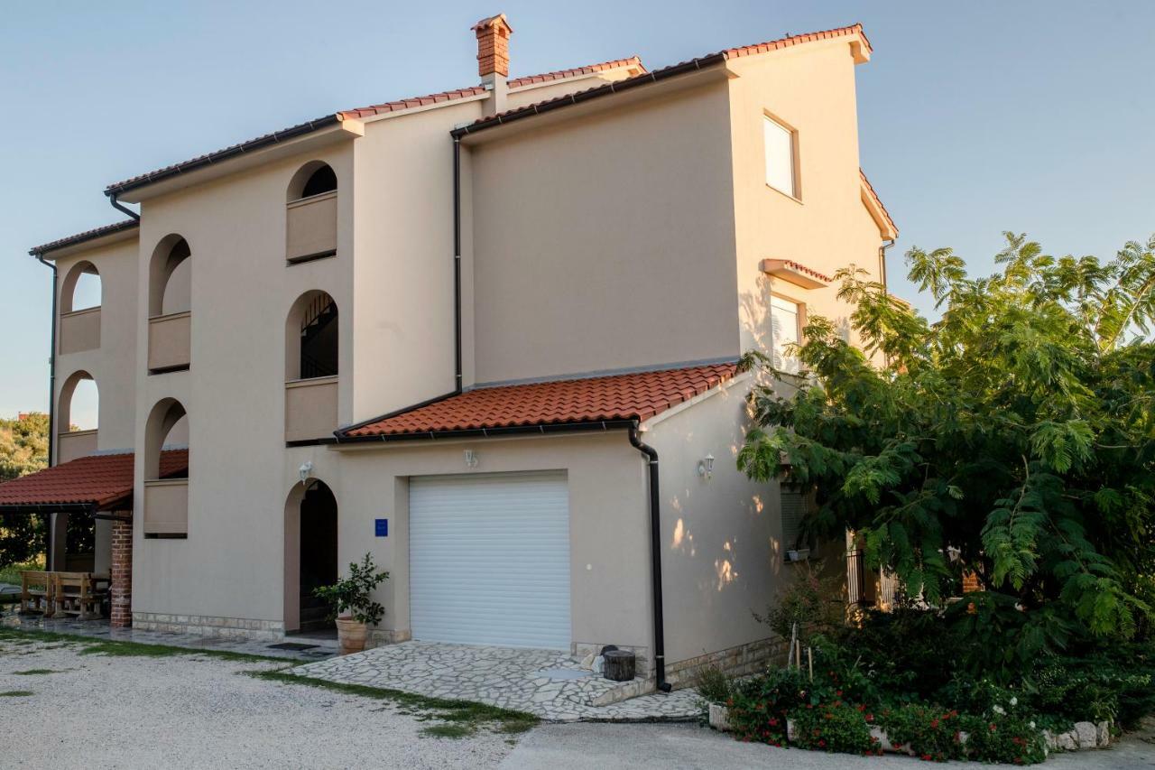 Apartmán Kuca Leonora Banjol Exteriér fotografie