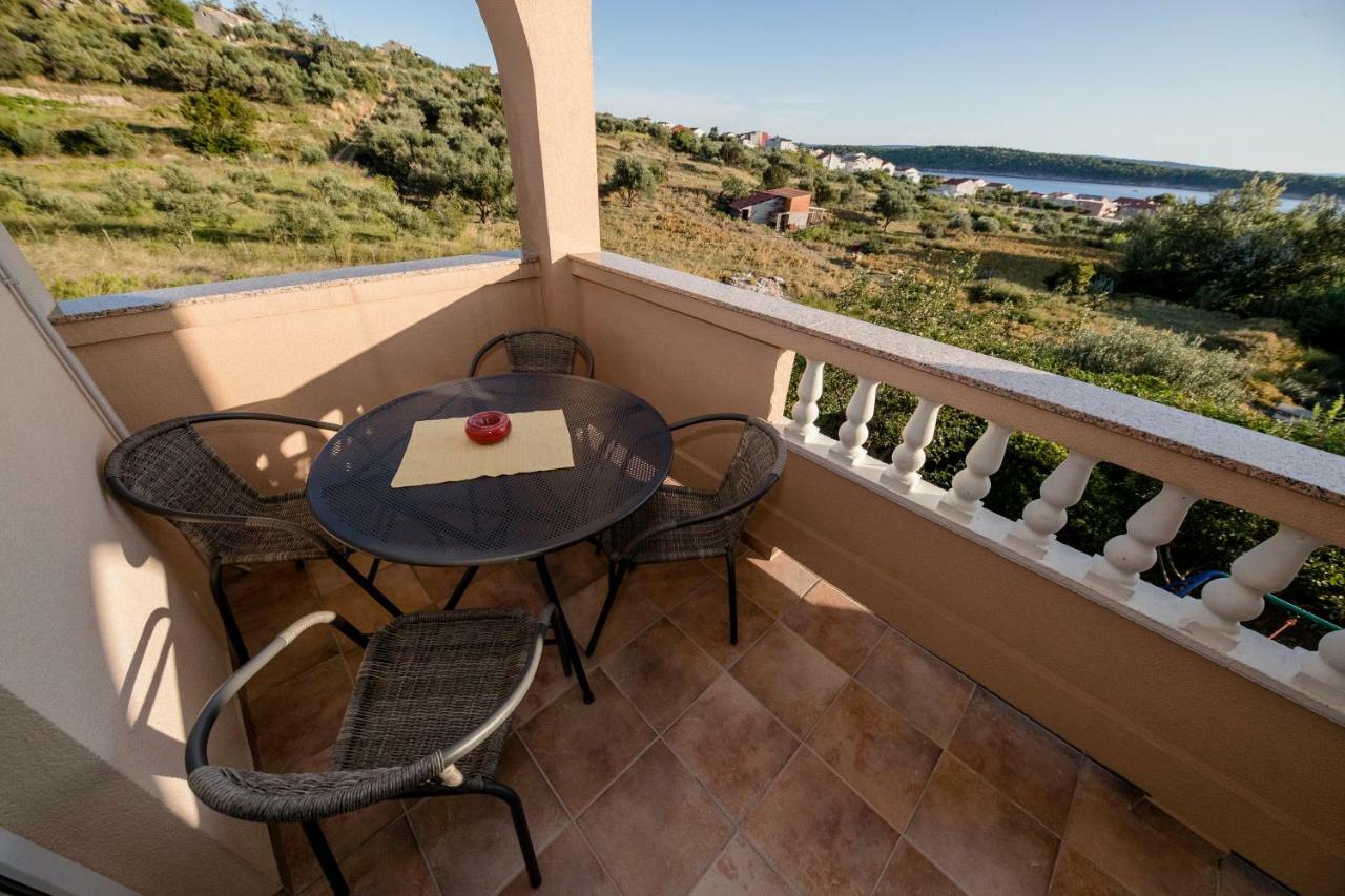 Apartmán Kuca Leonora Banjol Exteriér fotografie